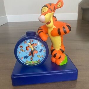Vintage TIGGER Alarm Clock Disney Fantasma 8.5" Tall Winnie The Pooh